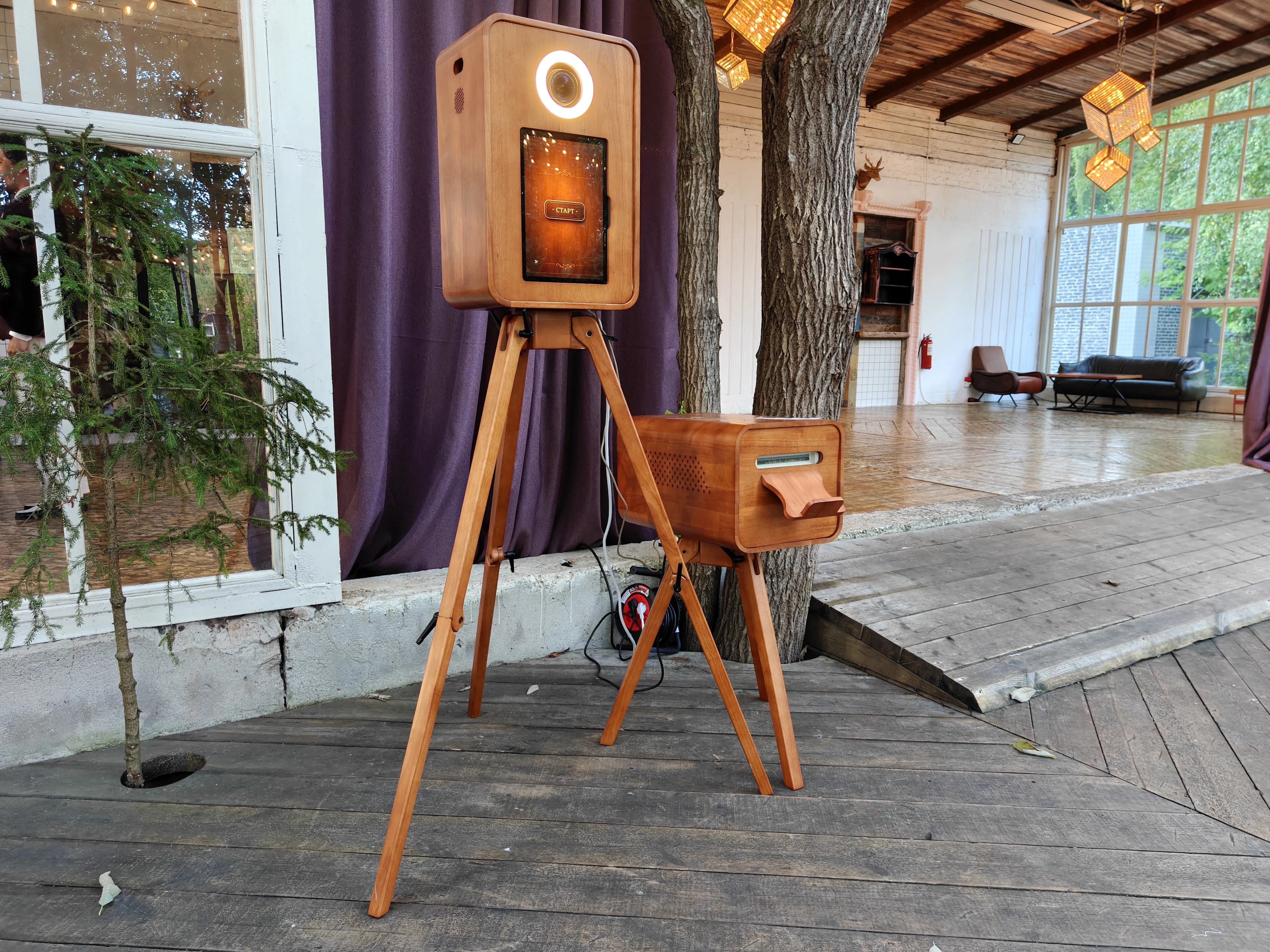 Ретро фотобудка LUNO на площадке мероприятия